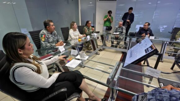 Reforzarán Mazatlán con 5 mil elementos más; Yeraldine Bonilla encabeza mesa de seguridad en C4