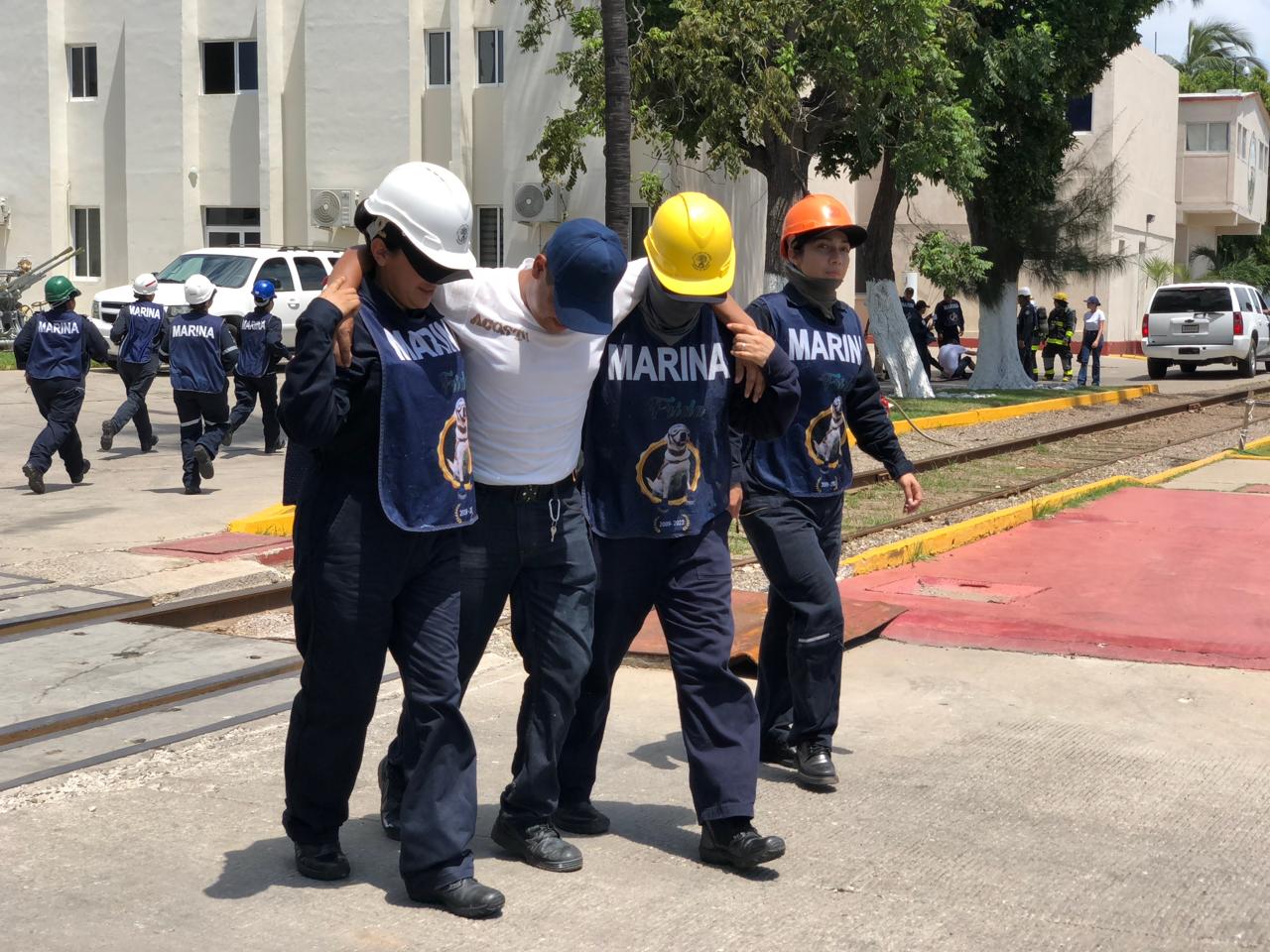 Mazatlán activa protocolo ante tsunami con 326 elementos navales