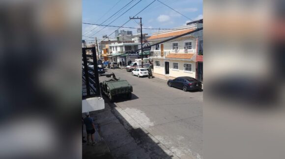 Ataque a balazos deja un muerto y dos heridos en el Centro de Mazatlán; detienen a hombre armado tras operativo