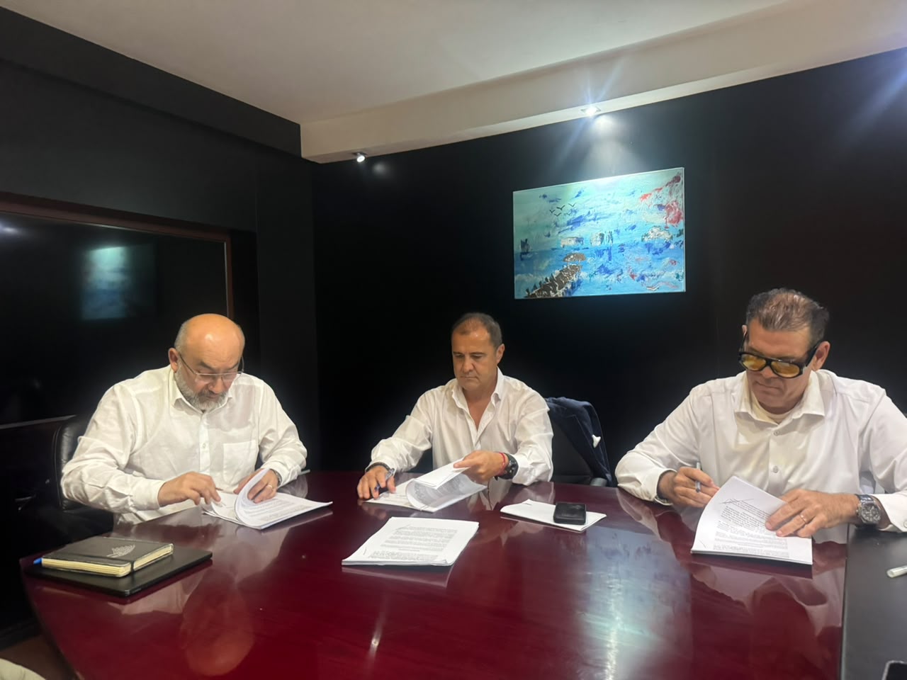 CIRTONÍA y la CIRT firman convenio para impulsar la transformación digital de la radio en México