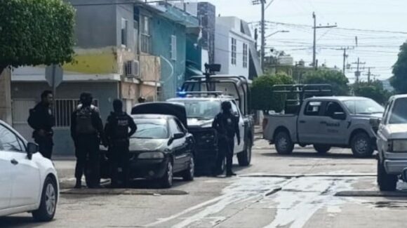 Cae en Mazatlán, Sinaloa, presunto operador financiero de grupo delictivo; le aseguran cocaína y cargadores