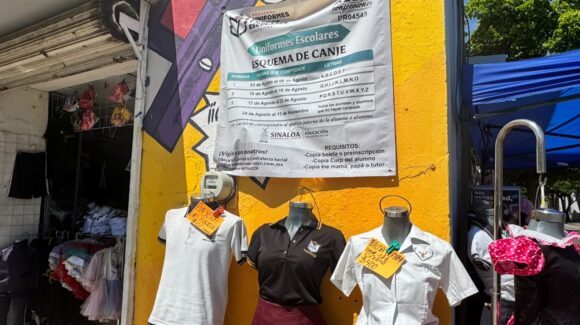 Canje de útiles y uniformes avanza sin contratiempos en el Centro de Culiacán