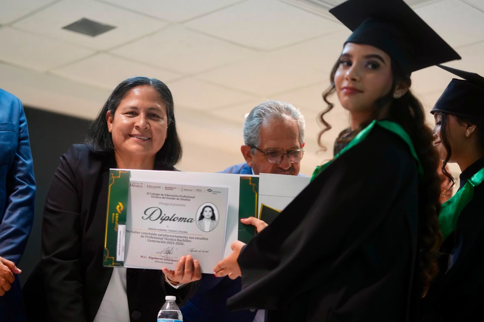 Cerca de 350 jóvenes de CONALEP Mazatlán, Sinaloa celebran su graduación