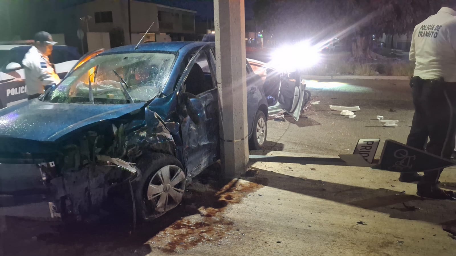 Cuatro lesionados entre ellos un menor de edad, deja aparatoso accidente en Los Mochis
