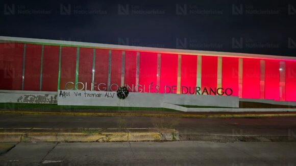 Gobernadora llama a confiar en la investigación sobre corona fúnebre dejada en colegio privado en Culiacán