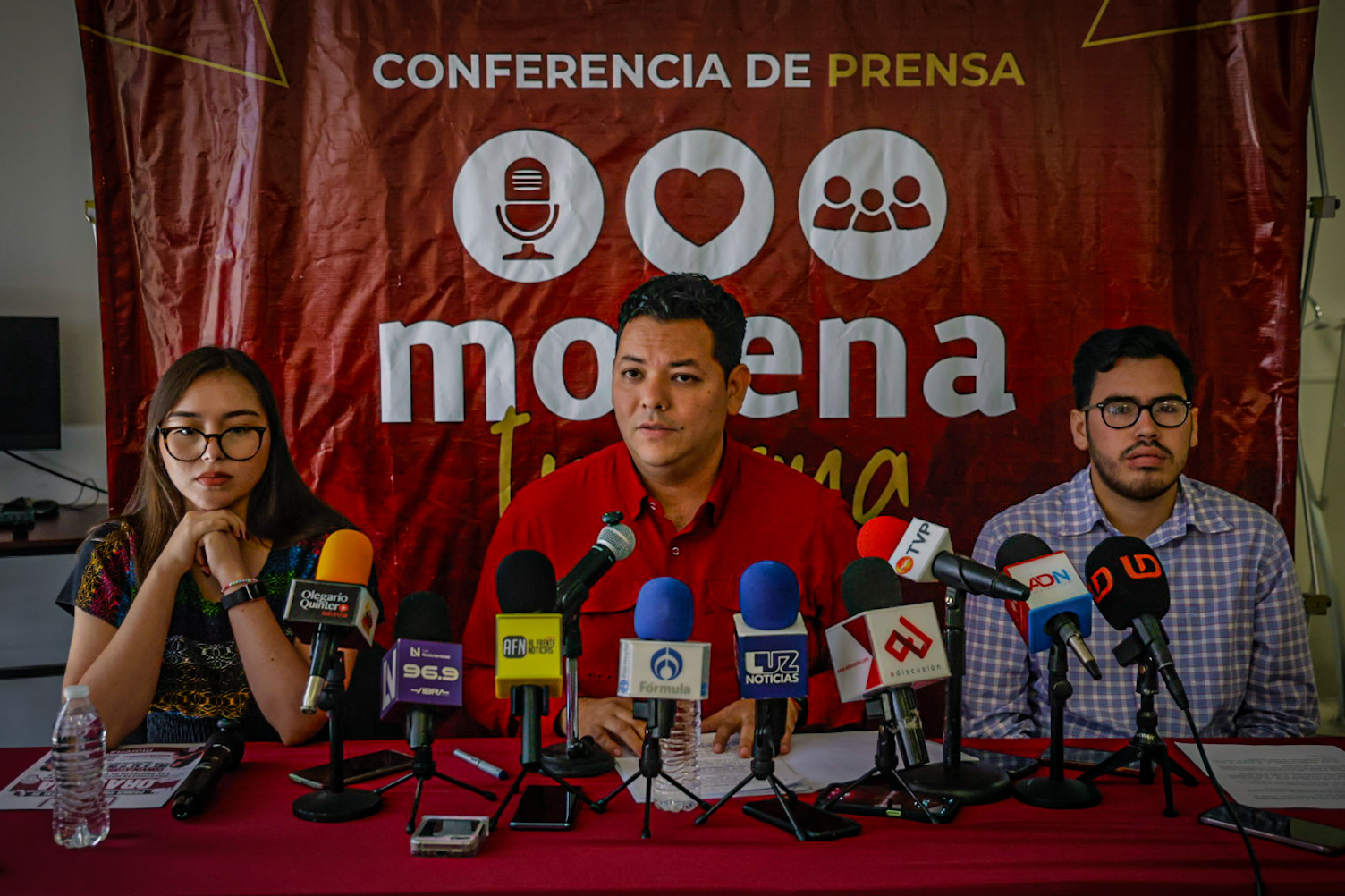 Edgar Barraza, dirigente de Morena en Sinaloa en conferencia
