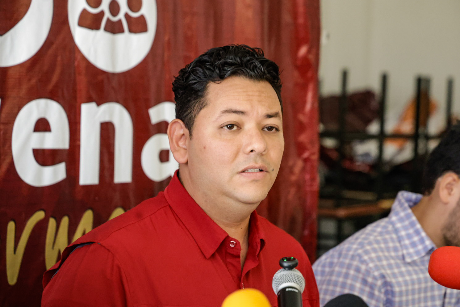 Edgar Barraza, dirigente de Morena en Sinaloa en conferencia