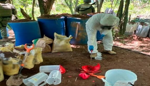 Ejército inhabilita narcolaboratorio en Corral Viejo, Culiacán con valor de 24 mdp