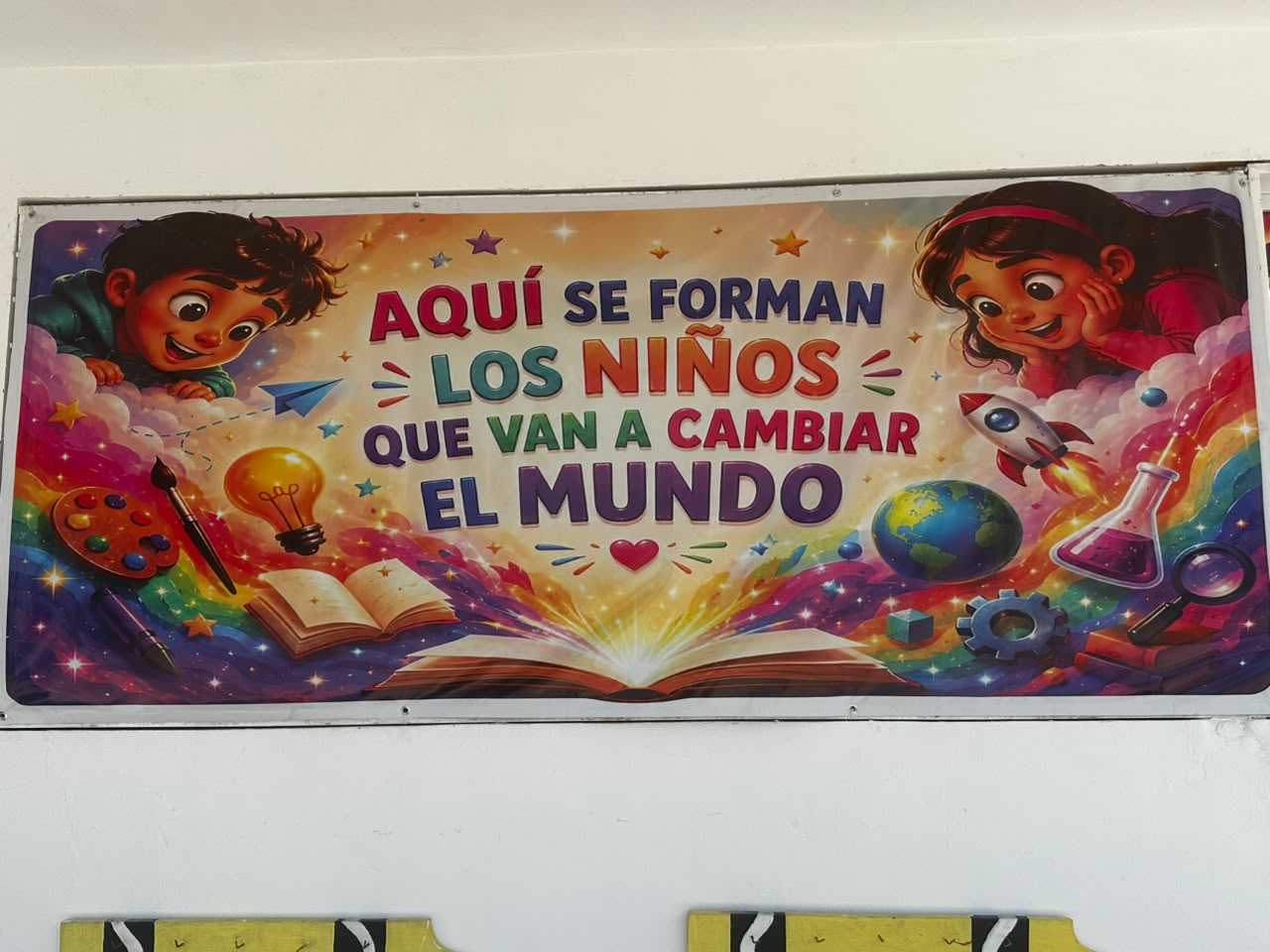 El profe Joel diseña un aula muy especial en Mazatlán, Sinaloa para hacer volar a sus alumnos en este regreso a clases