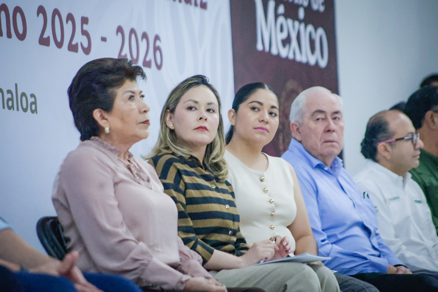 Entregan apoyos a productores en Sinaloa