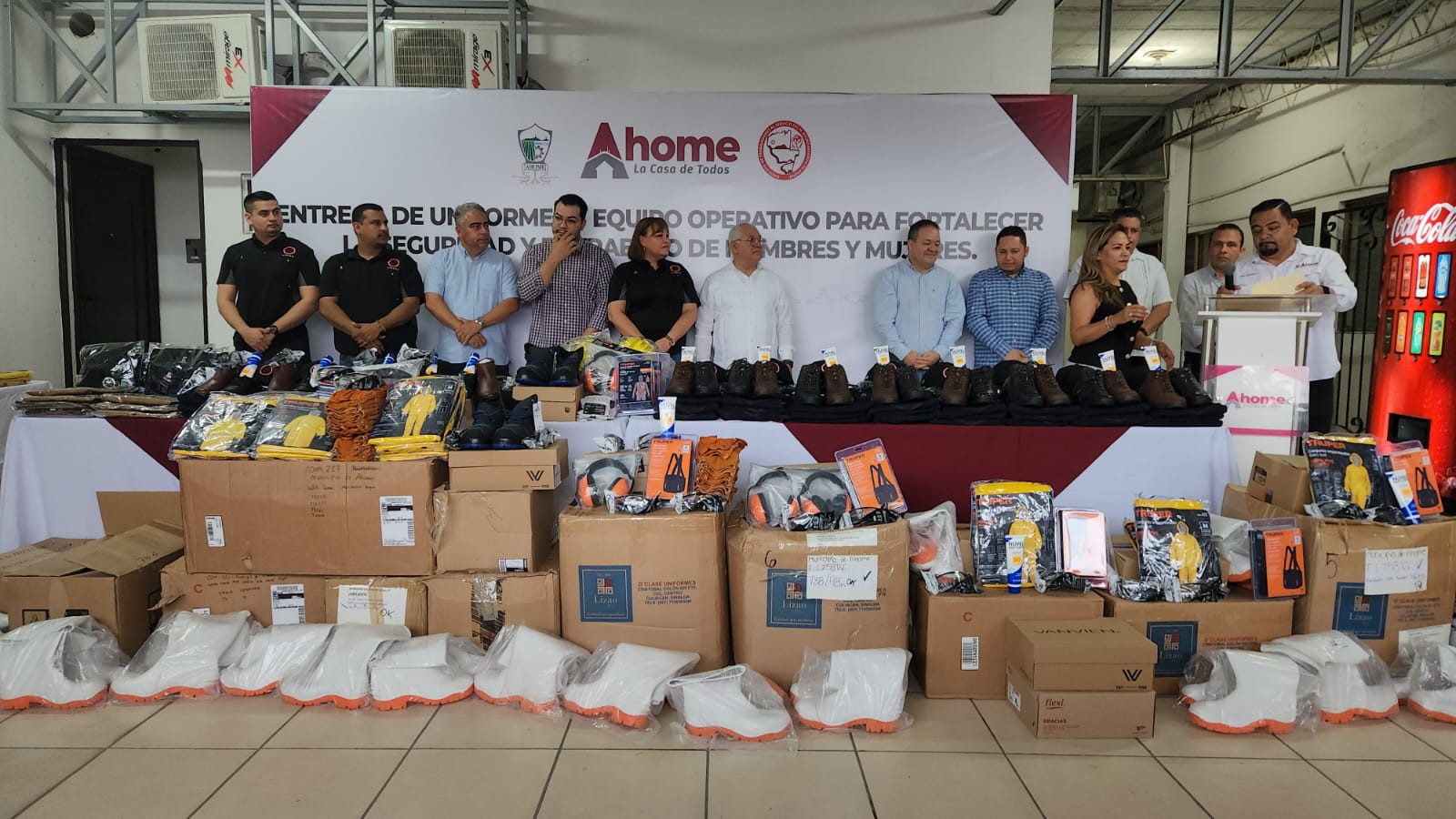 Entregan equipo de trabajo a sindicalizados de Ahome