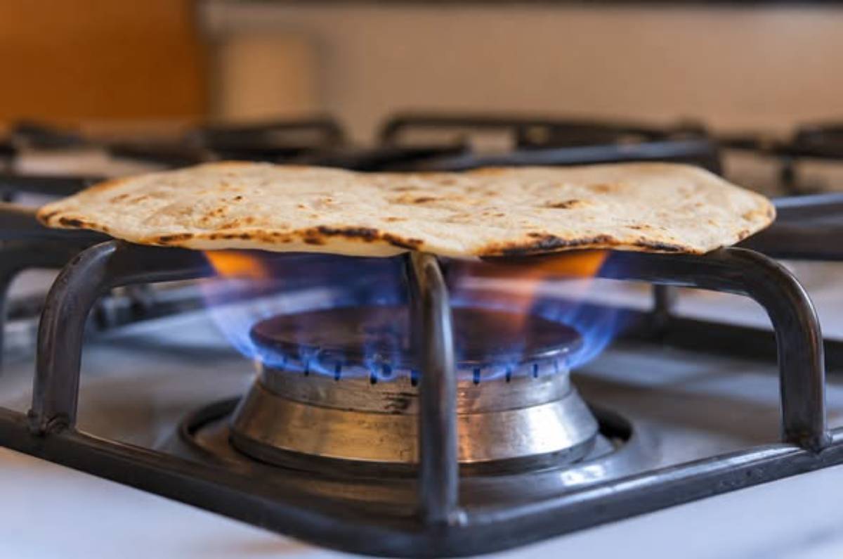 Expertos explican por qué no debes calentar tortillas en la flama