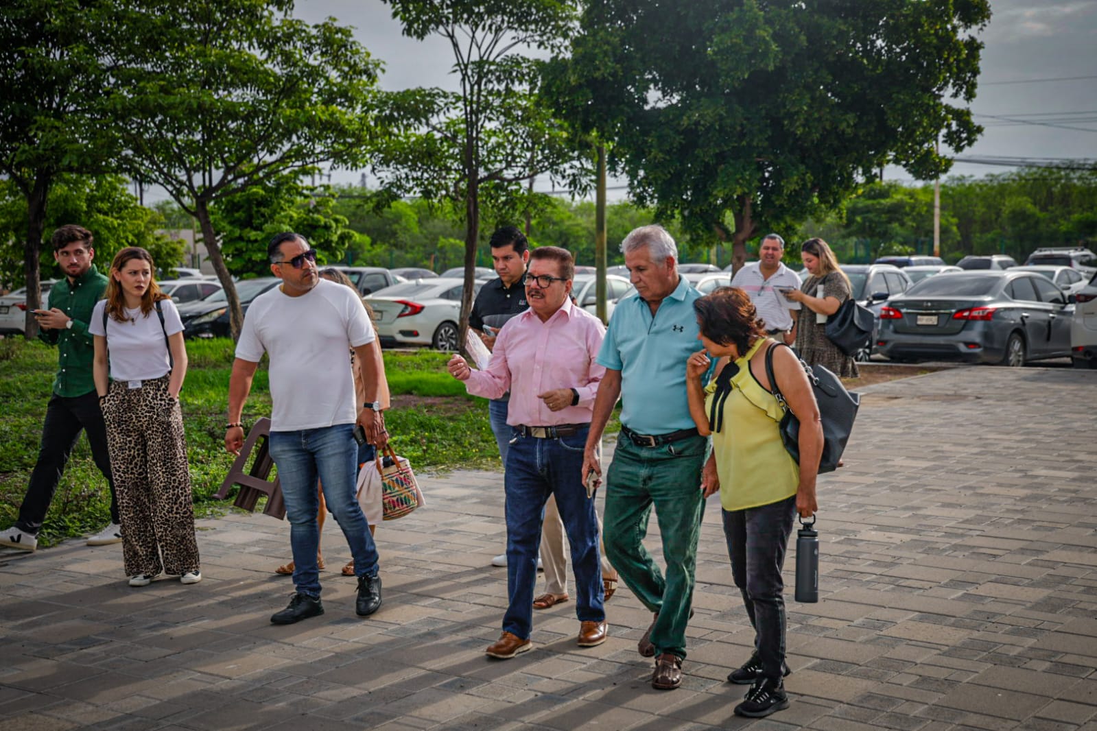 Fraudeados por Inverplux en la sede de justicia penal Culiacán