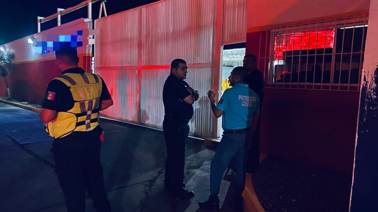 Fuga de amoníaco en congeladora de Los Mochis