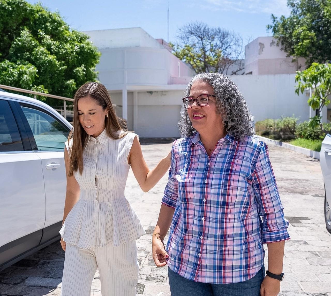 Graciela Domimguez y Mireya Sosa