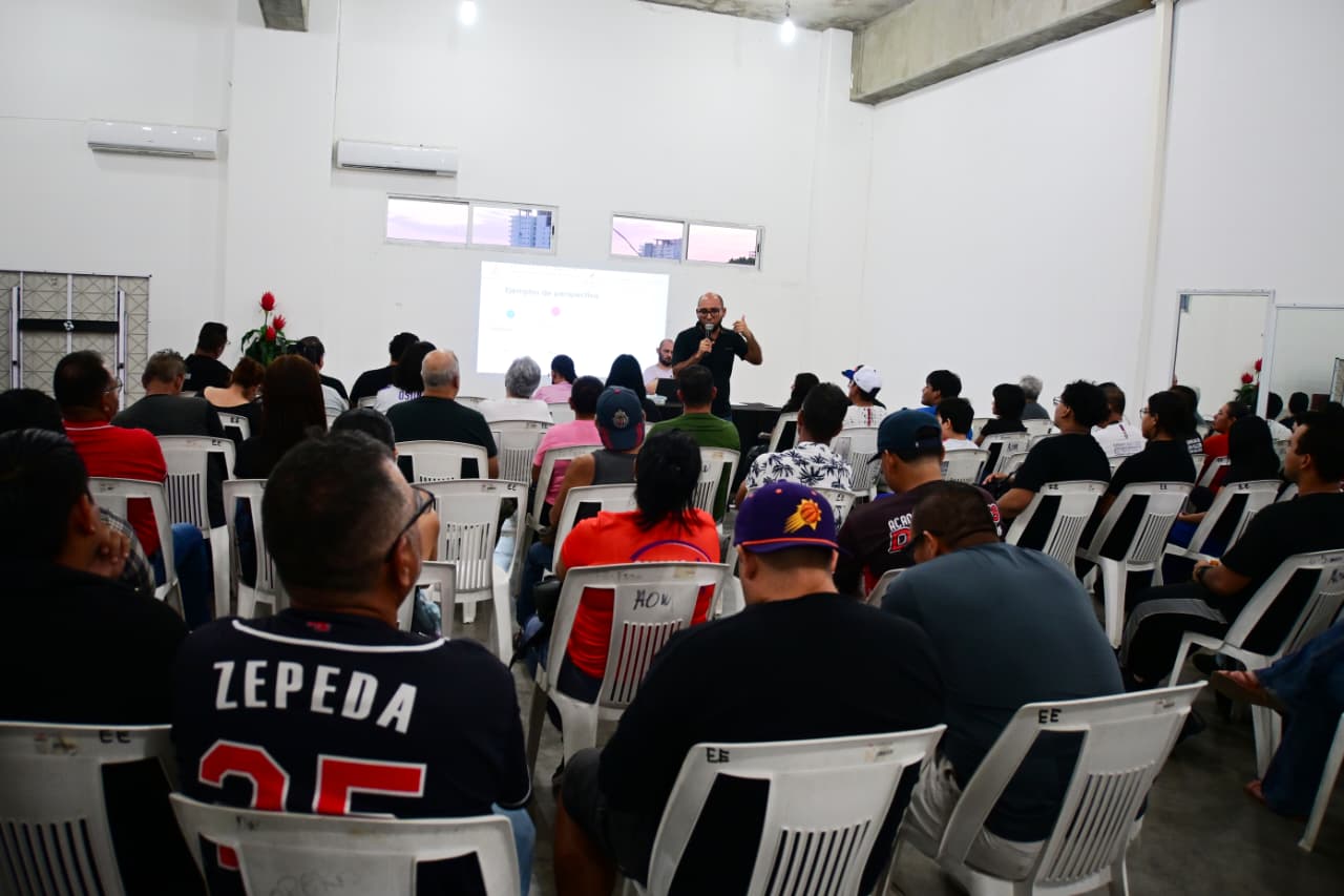 IMDEM capacita a deportistas sobre perspectiva de género en Mazatlán