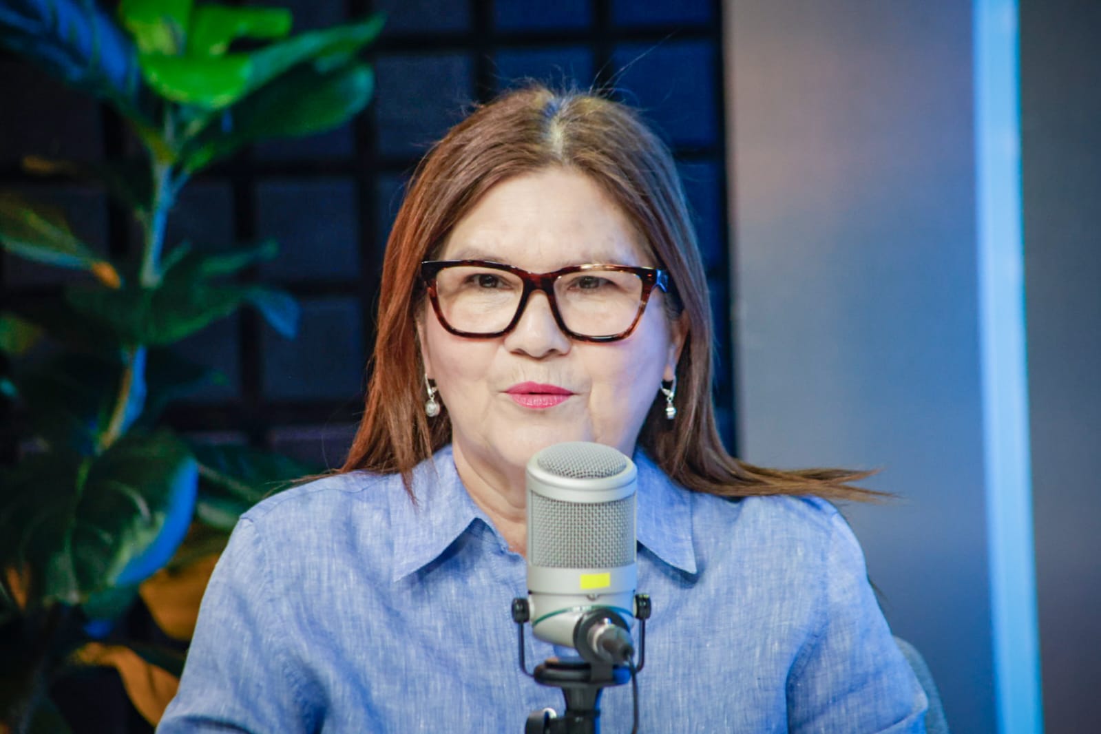 Imelda Castro Castro en entrevista en Los Noticieristas