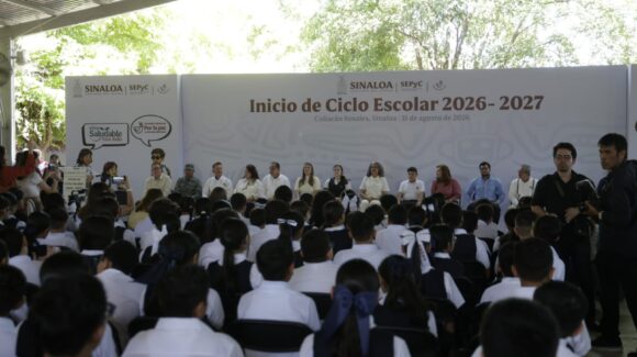 Regreso a clases en Sinaloa: 86 escuelas arrancan con fallas eléctricas y lluvias en El Fuerte obligan a suspender acto inaugural