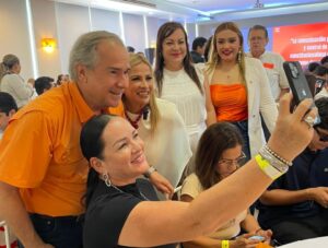Movimiento Ciudadano se reune con jóvenes