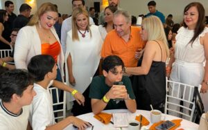 Movimiento Ciudadano se reune con jóvenes