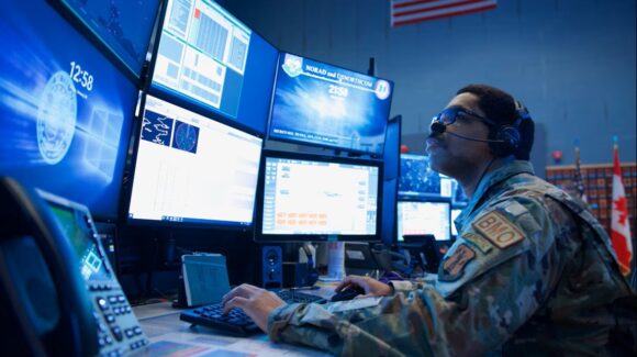Láser contra los cárteles: EU estrena tecnología para derribar drones en la frontera con México, informa el NORAD