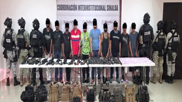 Son de Colombia siete de los 10 detenidos en Concordia, Sinaloa; les aseguran 10 armas y casi 2 mil cartuchos