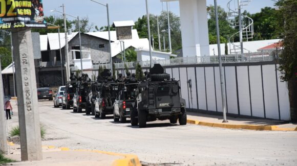 Por tercer día consecutivo, fuerzas federales mantienen operativo en Guasave; no hay información oficial sobre su objetivo
