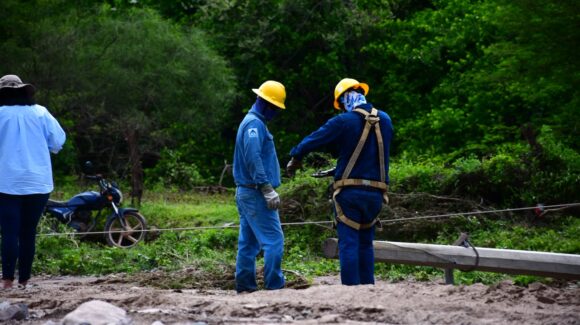 Restablecido casi al 100% el servicio de energía eléctrica en la sierra de Choix, tras azote de tormentas