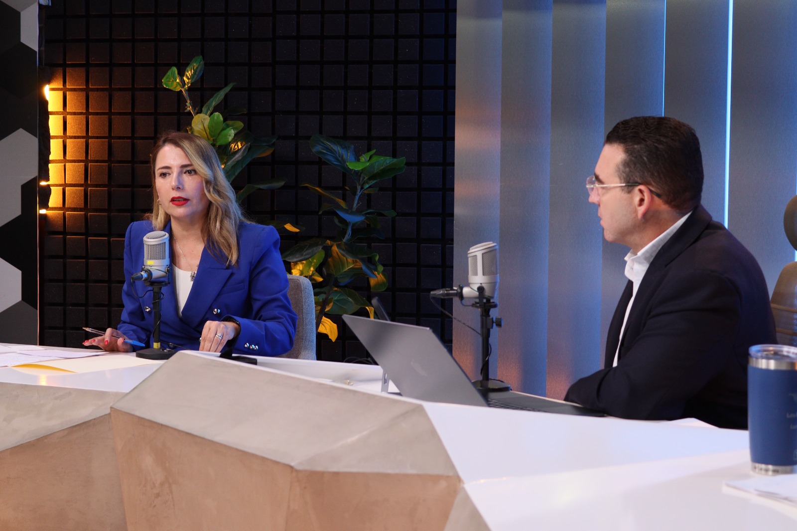 Roxana Rubio en entrevista con Los Noticieristas