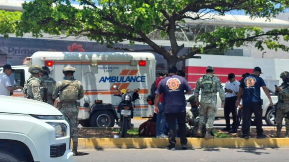 Se registra accidente entre motociclista y grúa sobre avenida Internacional México 15 en Mazatlán, Sinaloa