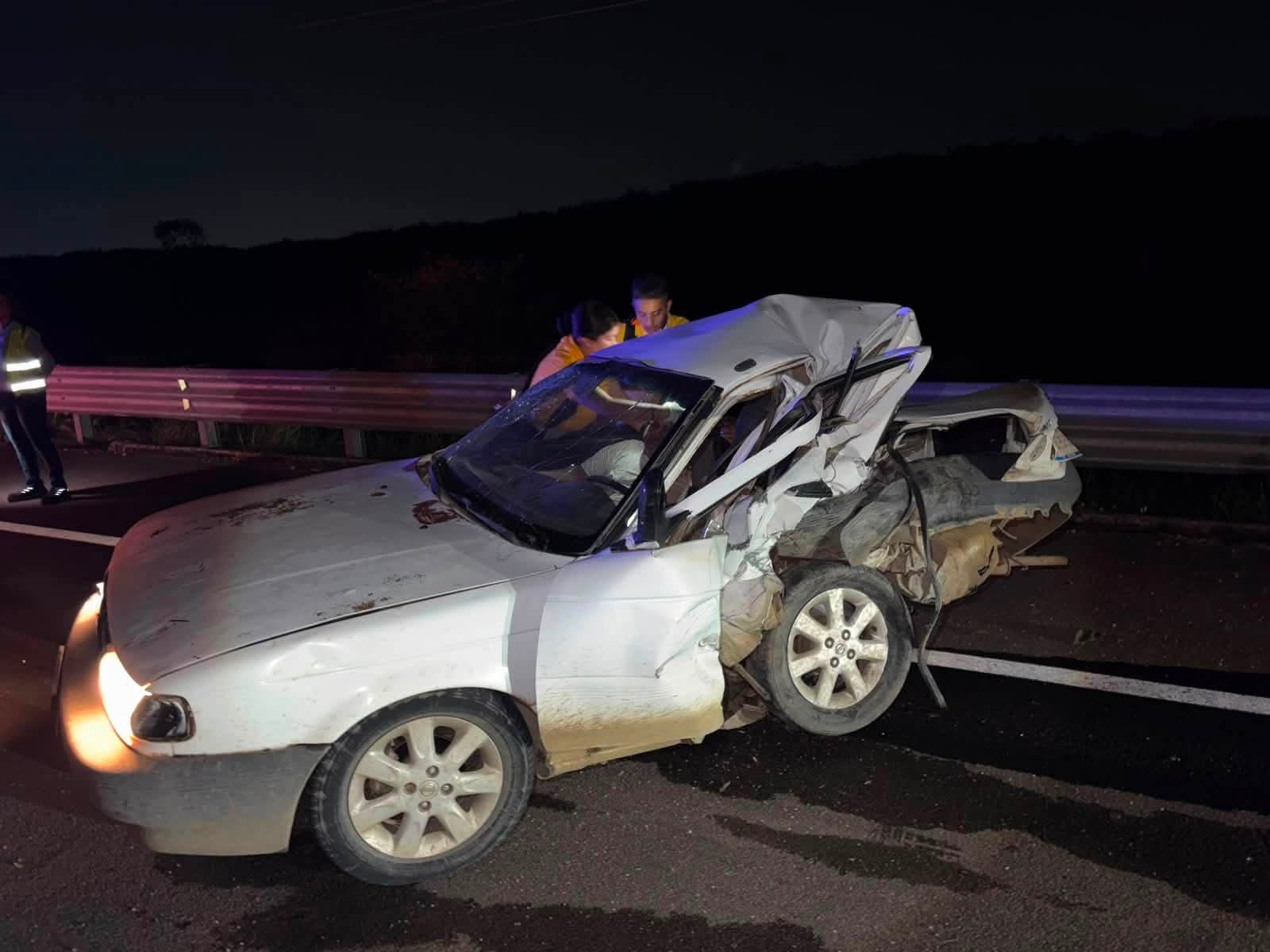 Se registra fuerte choque por alcance en la maxipista Mazatlán-Culiacán; una persona resulta lesionada