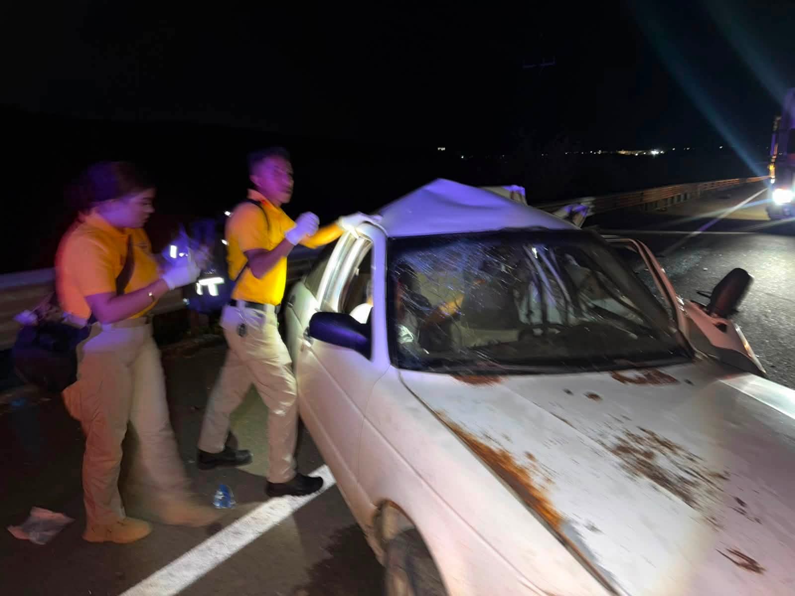 Se registra fuerte choque por alcance en la maxipista Mazatlán-Culiacán; una persona resulta lesionada