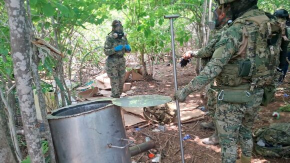 Marina destruye laboratorio clandestino en Culiacán; operativos en cuatro estados dejan más de 4.4 toneladas de cocaína aseguradas