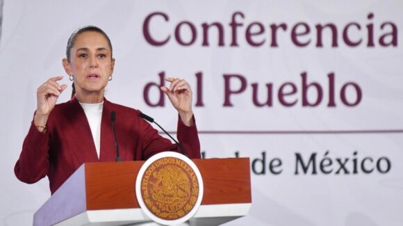 Sheinbaum va por una “transparencia total”; firma decreto para fortalecer el acceso a la información pública