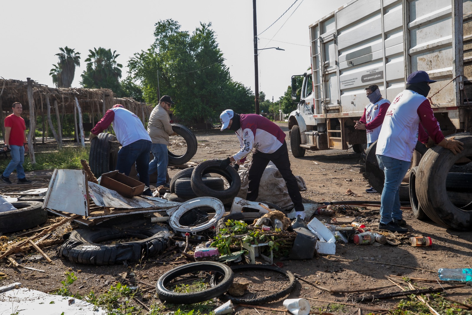 Suman más de 90 toneladas de cacharros recolectados en Guasave para prevenir el dengue