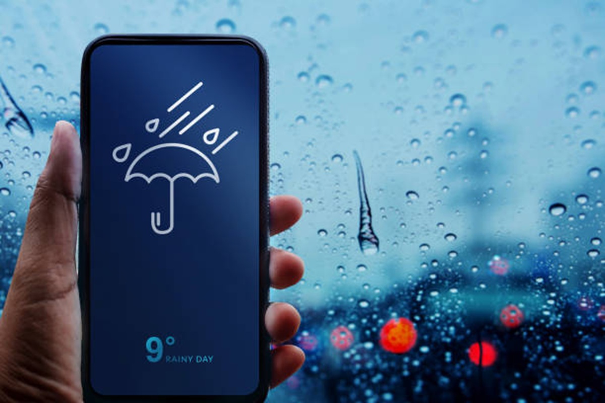 Tips para proteger tu celular en la lluvia