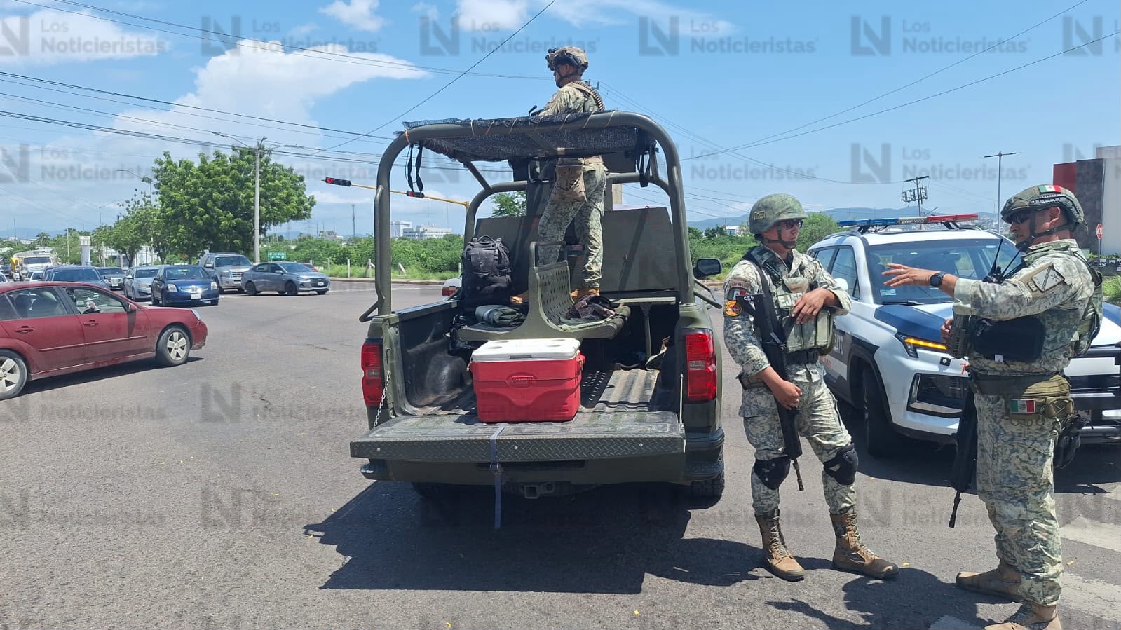 Tras persecución, detienen a un sujeto con un arma en Culiacán