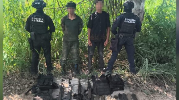 Tres detenidos y armamento asegurado durante operativos castrenses en zonas rurales de Escuinapa, Sinaloa