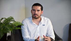 Aarón Gutiérrez López, estudiante del Doctorado en Ingeniería de la Construcción de la Facultad de Ingeniería Civil de la UAS