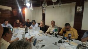 abogados de la zona centro norte cierran filas a favor de imelda castro castro guasave