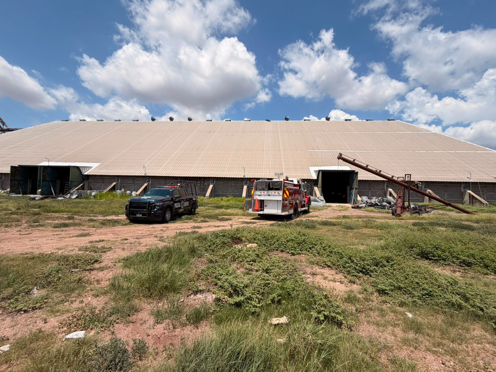 Trabajador queda atrapado en silo tras caerle una gran cantidad de maíz, en Angostura