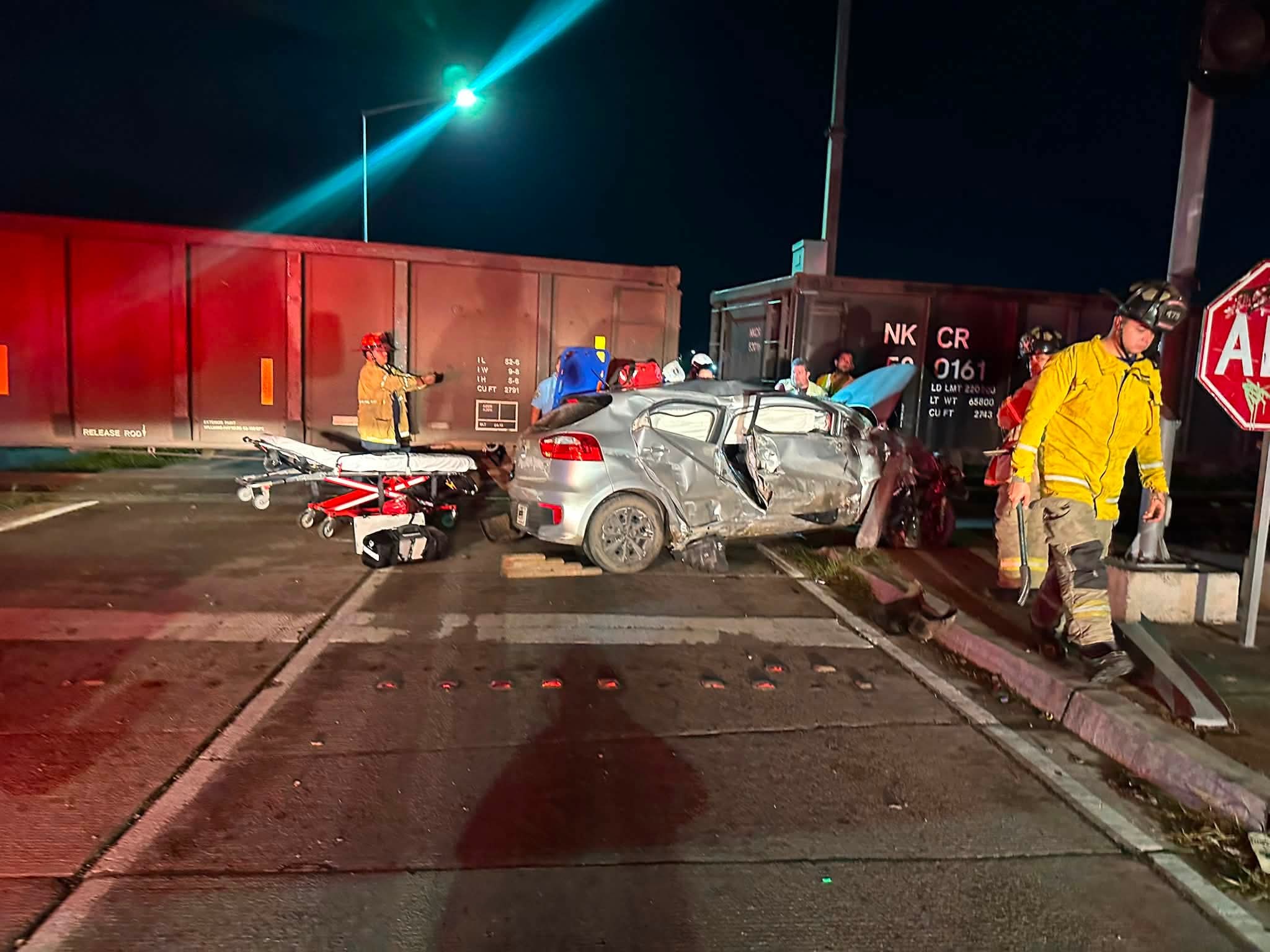 Tren embiste automóvil en Paseo del Atlántico en Mazatlán