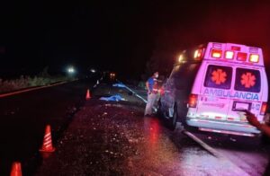 Madre e hija pierden la vida en trágico accidente automovilístico sobre la Maxipista Culiacán-Mazatlán
