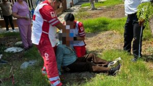 adulto mayor pierde el conocimiento en centro de los mochis