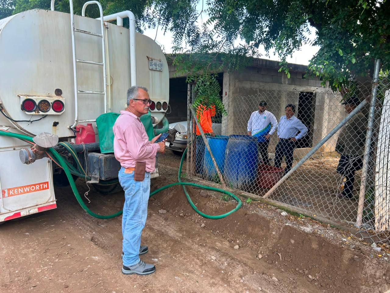 Con una sola pipa brindan servicio de agua a las comunidades que siguen sin servicio en Mocorito