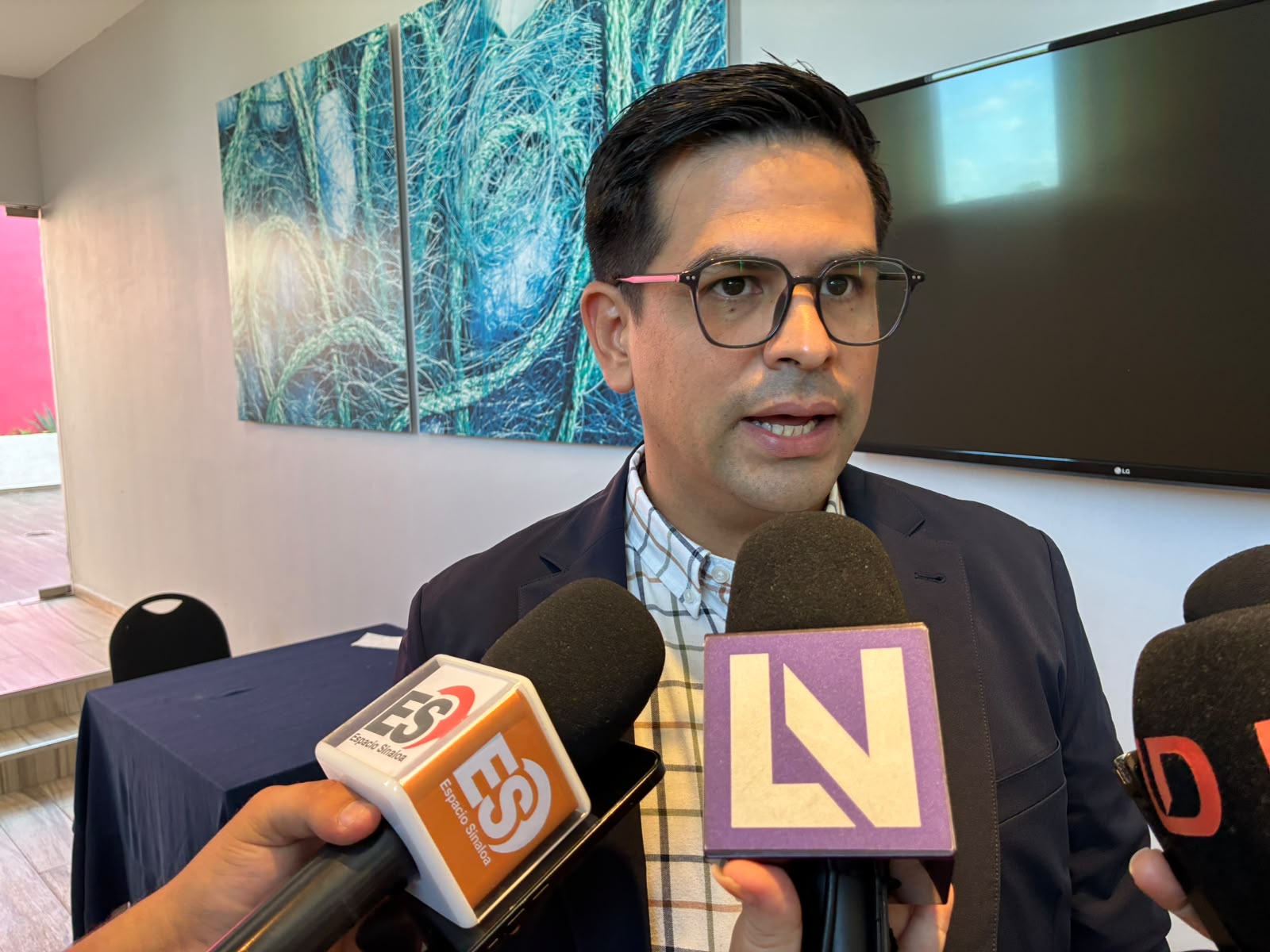 Secretario de Economía de Ahome, Alberto Cruz Soto