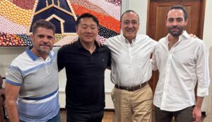 Alcalde de Ahome se reúne con empresarios chinos