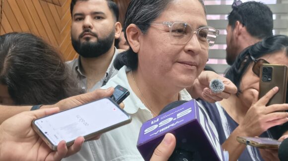 Minerva Osuna descarta despedirse de funcionarios; continúa trabajando en Segundo Informe de Gobierno