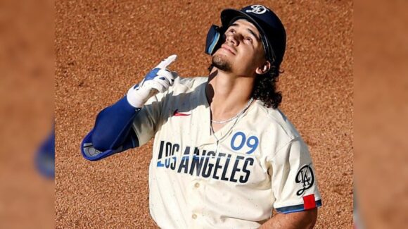 El mexicano Alek Thomas debuta con los Dodgers de Los Ángeles
