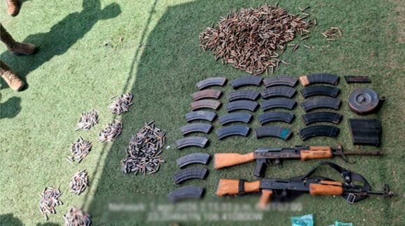 Asegura Marina arsenal, miles de cartuchos y equipo táctico en comunidad de Mazatlán, Sinaloa